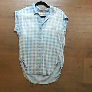 Cloth & Stone Gingham Chambray Top